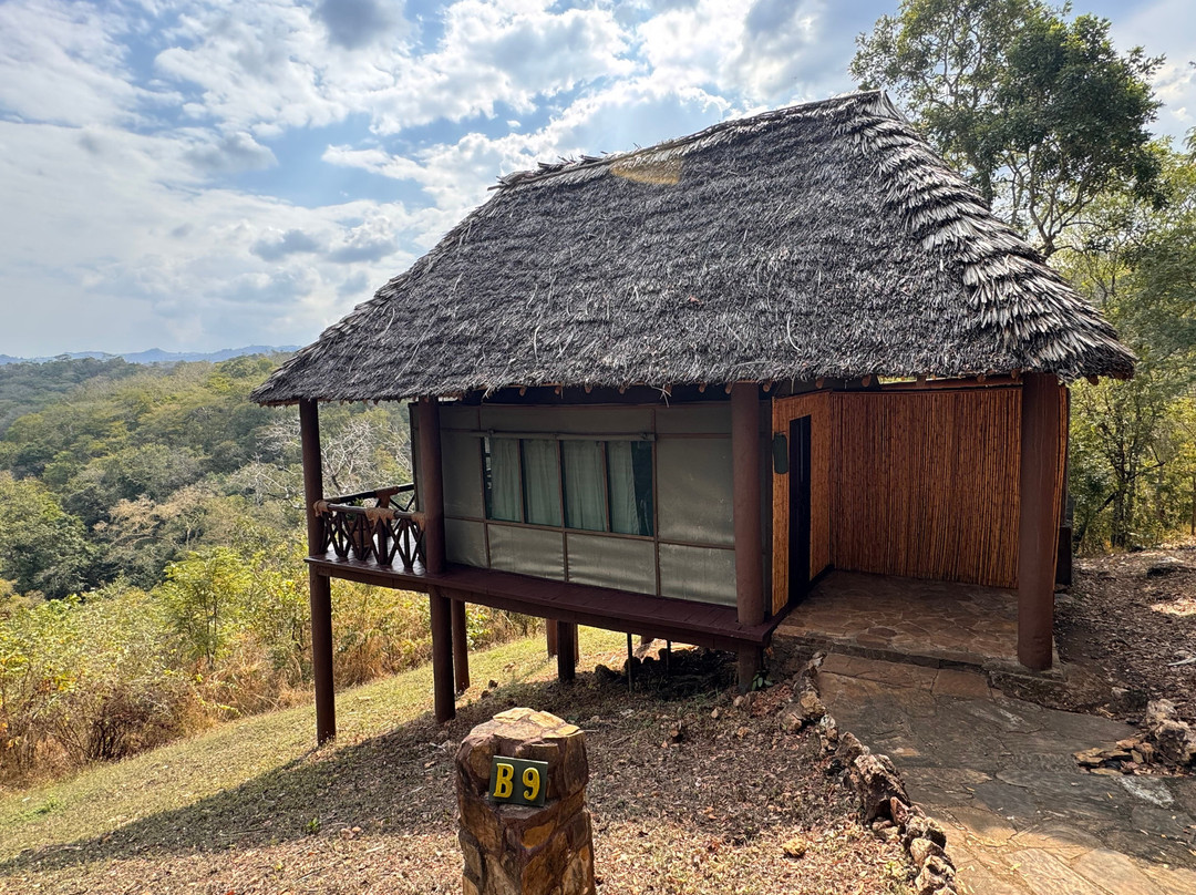 Sable Mountain Lodge, A Tent with a View Safaris主图