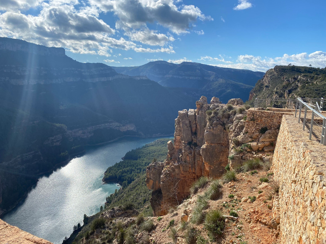Castillo de Chirel-Cortes de Pallas必去景点