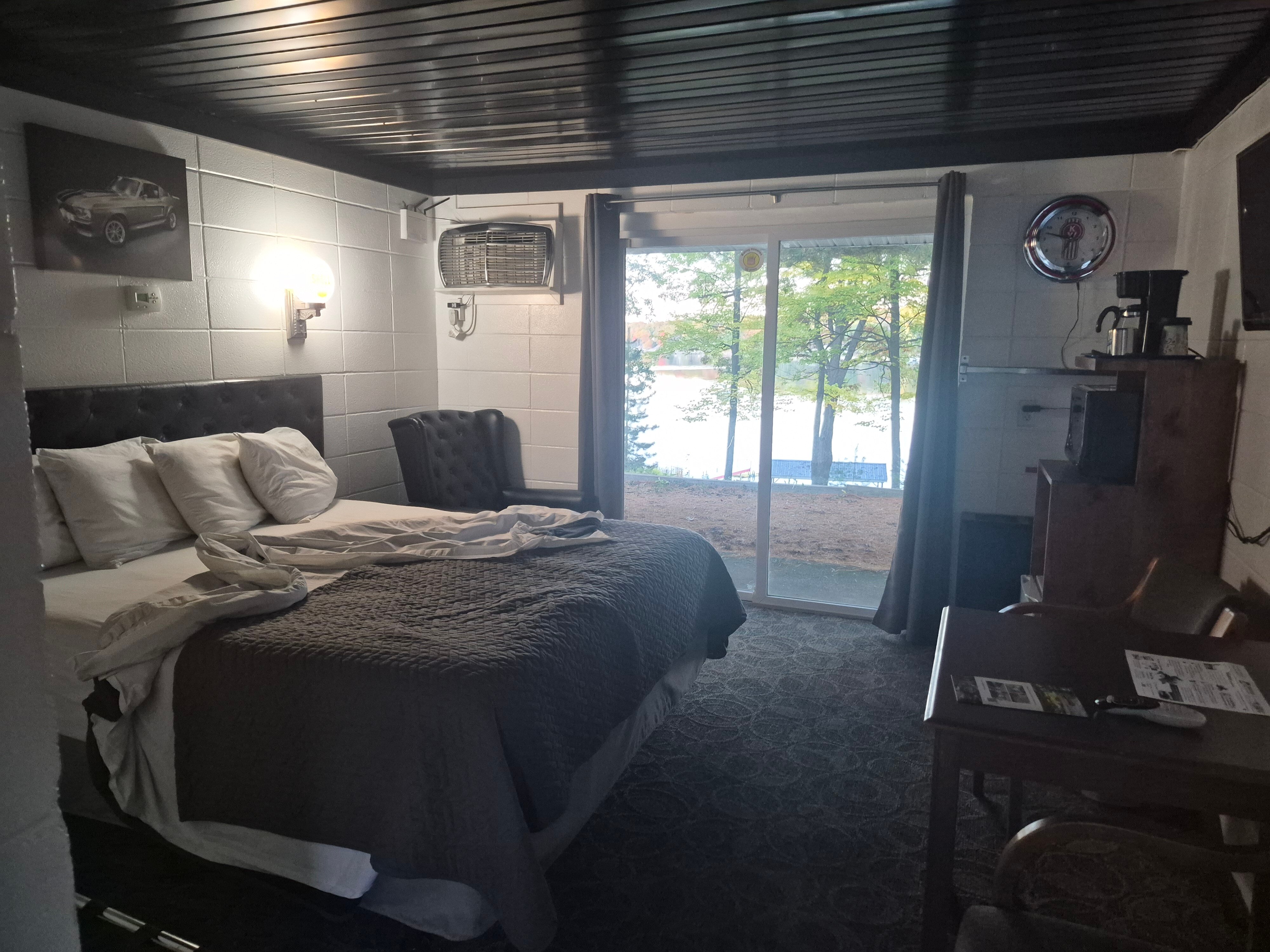 Lakeside Motel & Cottages-旅行者