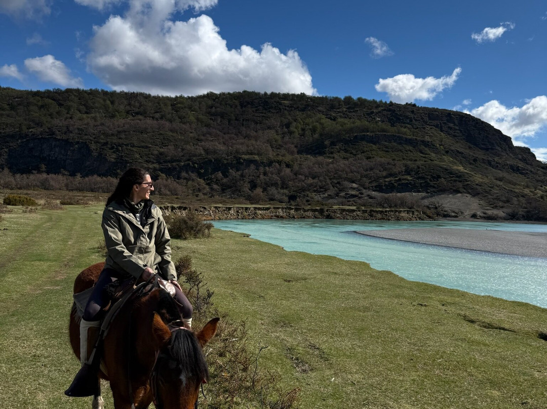 Cimarrón Tours - Torres del  Paine-Torres del Paine必去景点