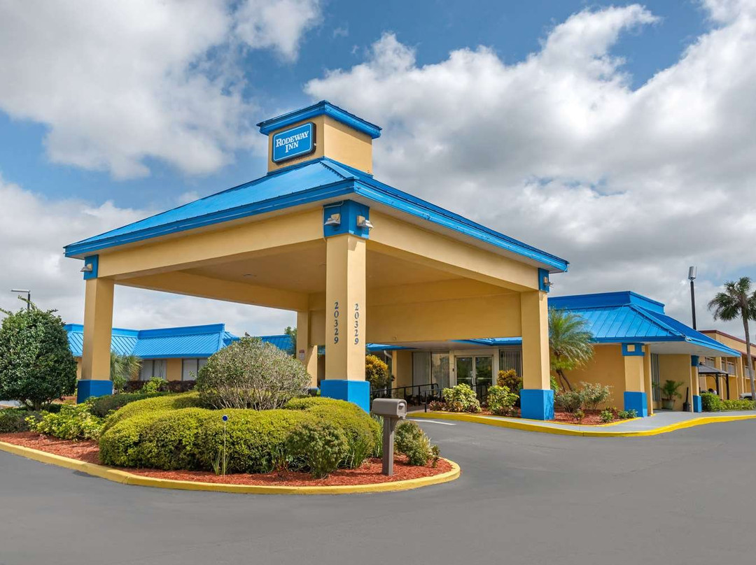 子午线套房酒店主图