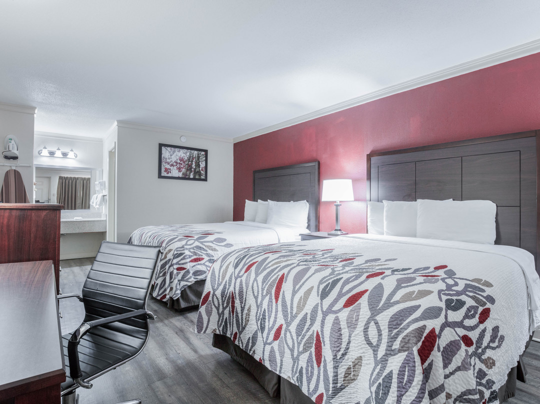 Red Roof Inn Forrest City主图