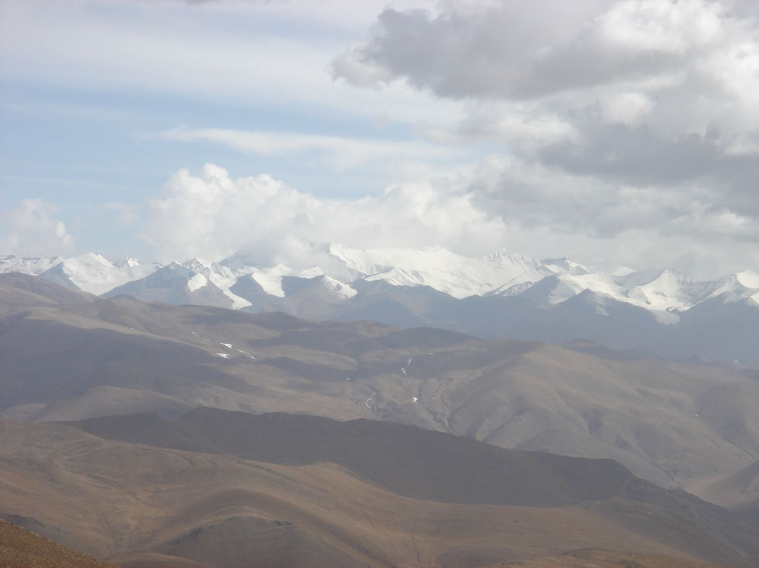 马卡鲁山景点图片