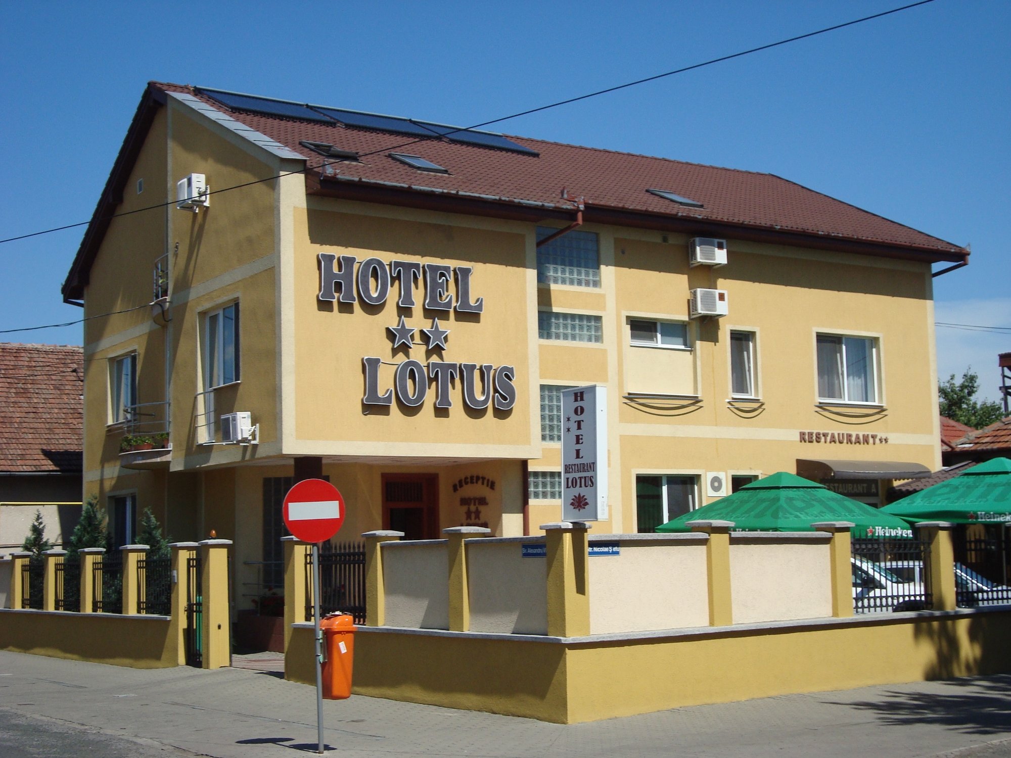 Lotus Hotel-官方