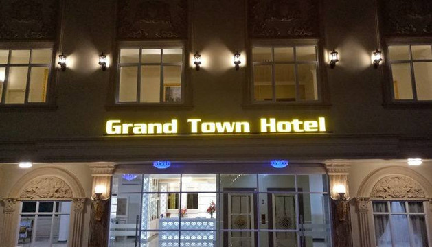 Grand Town Hotel Mandai
