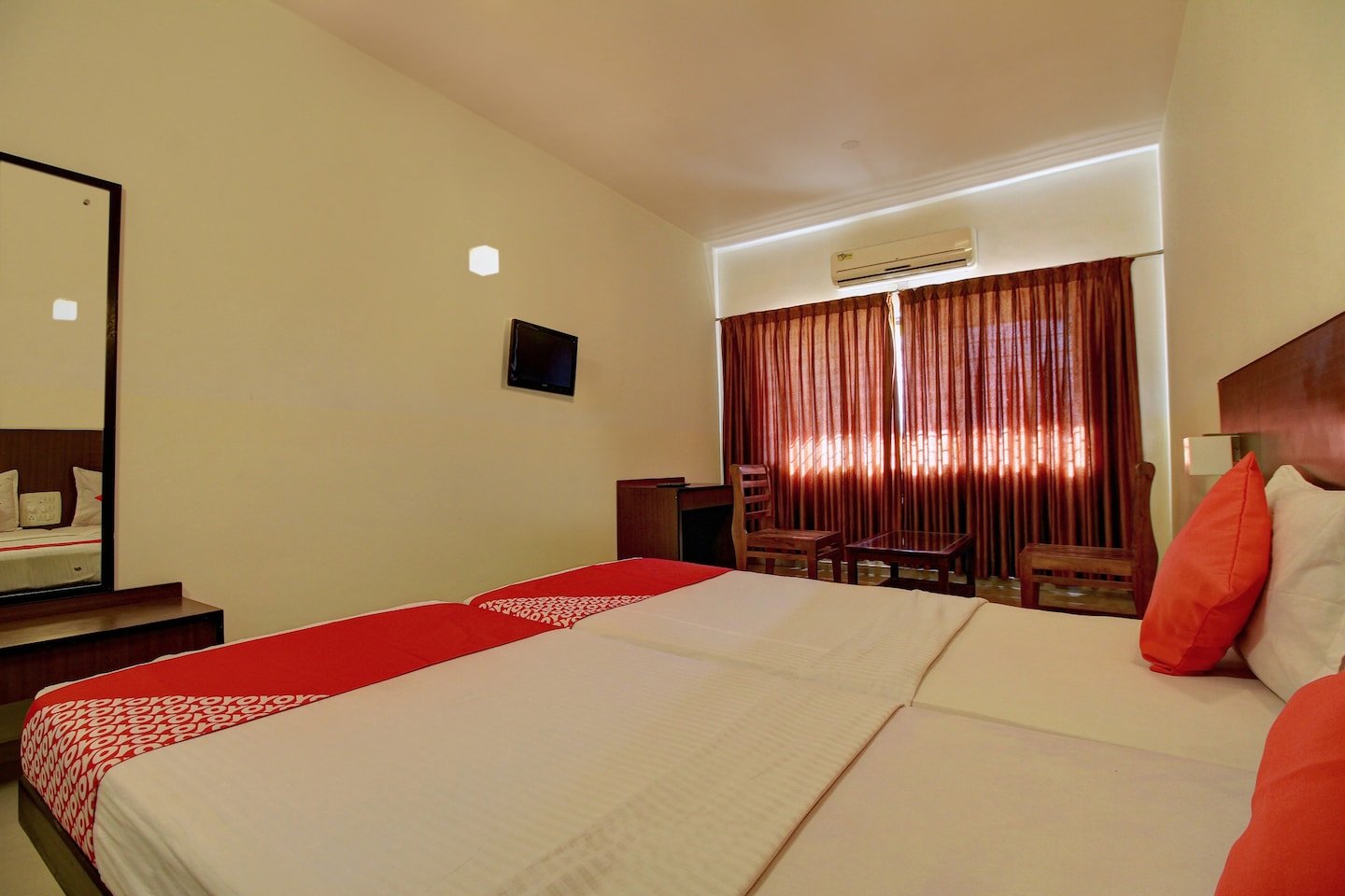 Hotel Century Executive-官方