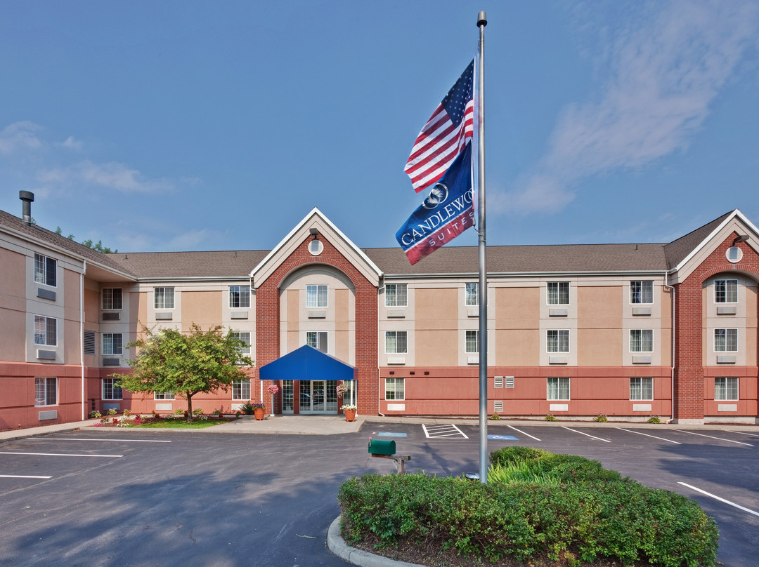 锡拉丘兹烛木套房酒店