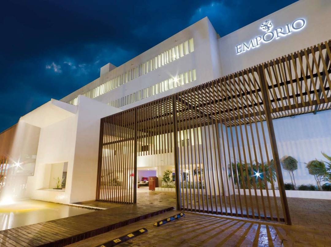 马萨特兰商场酒店主图