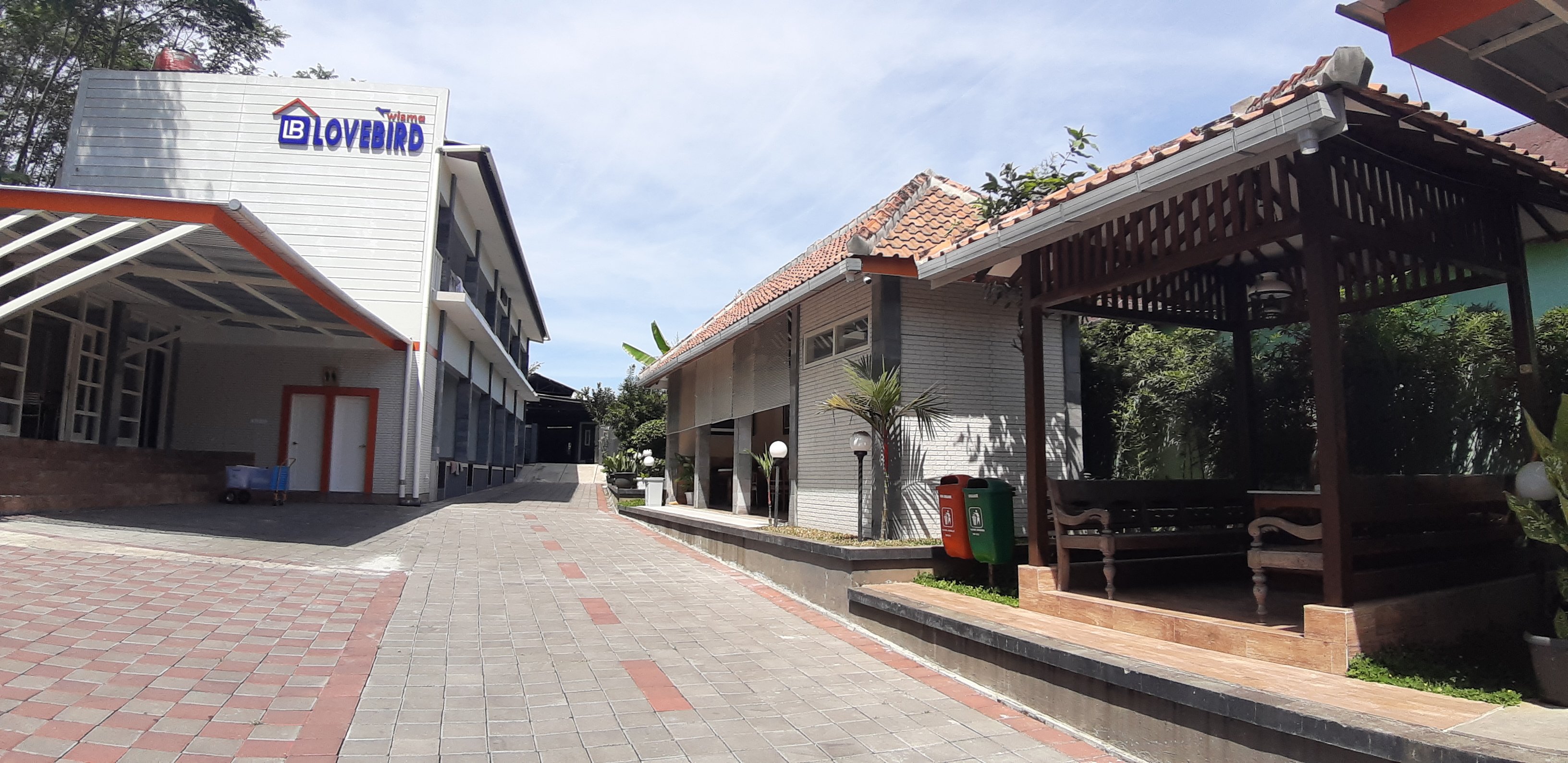 Wisma Lovebird-官方