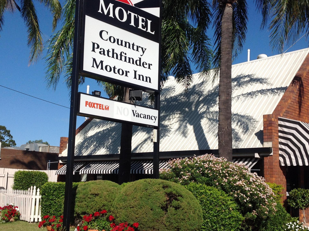 Country Pathfinder Motor Inn