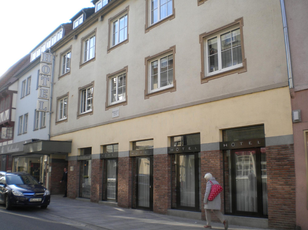 Central Hotel