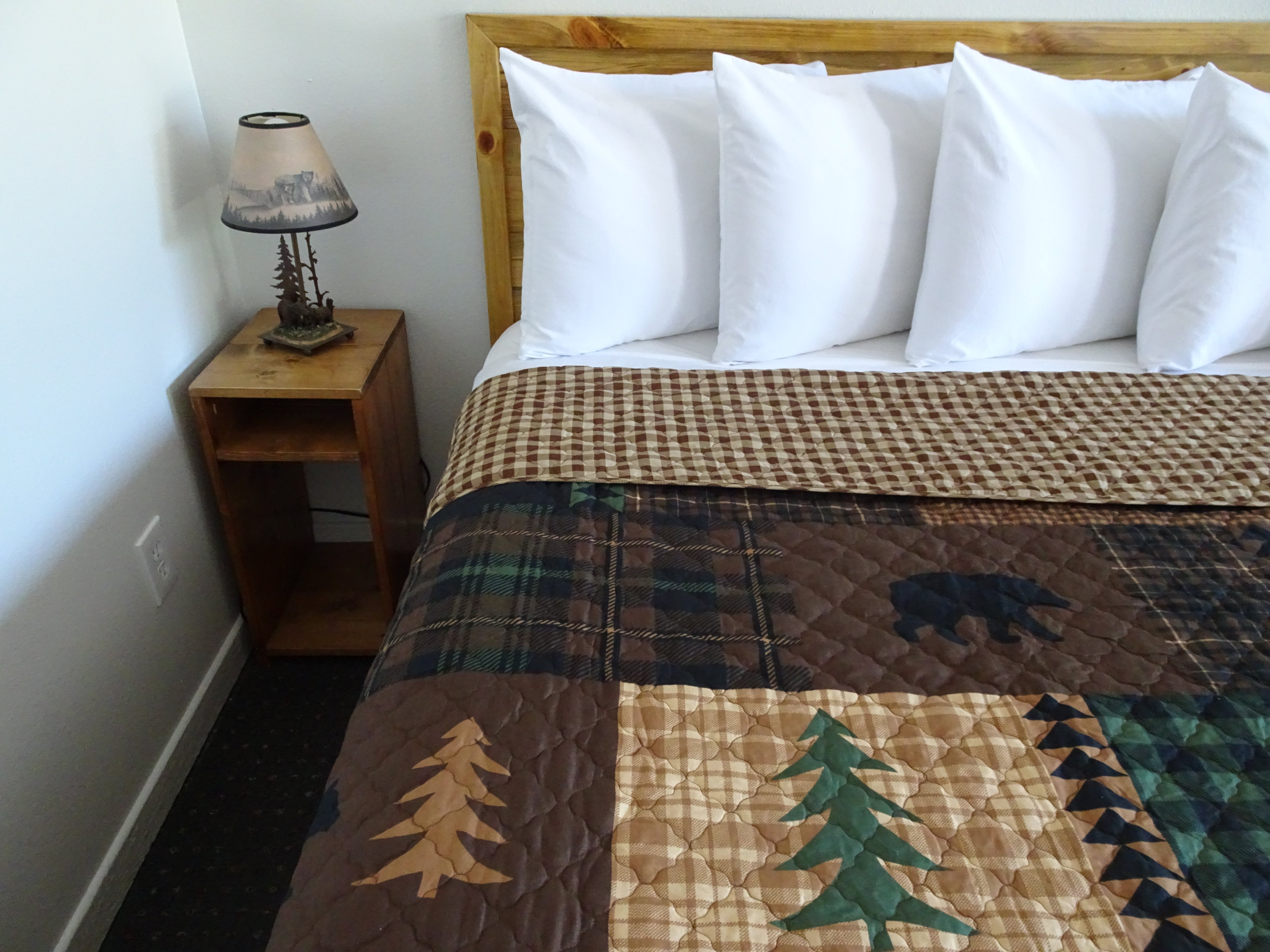 Eagle's Nest Motel-官方