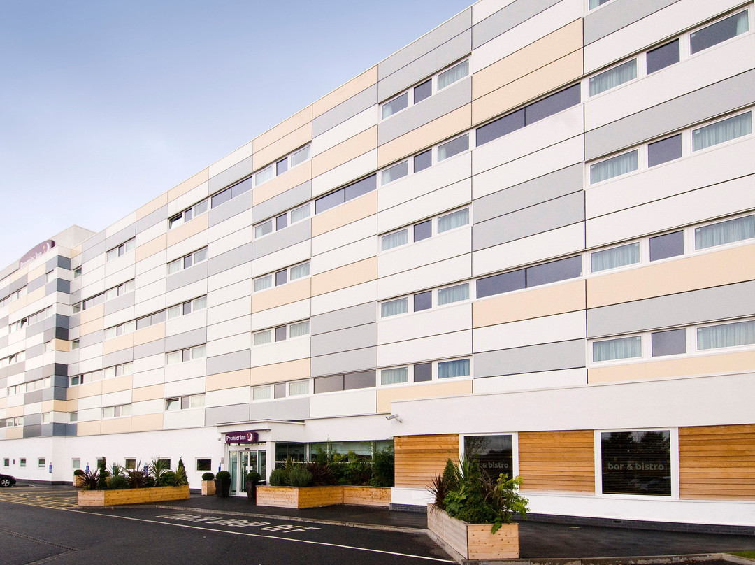 Premier Inn Manchester Airport - M56/J6 - Runger Lane South Hotel