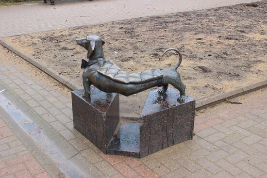 Sculpture-Bench Taksa景点图片