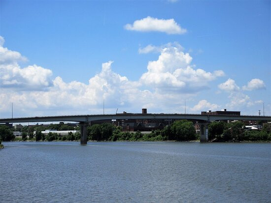 East Peoria River Front Park-East Peoria必去景点
