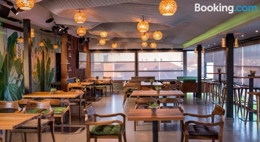 Hotel Bograd - Apartments & Lounge Station