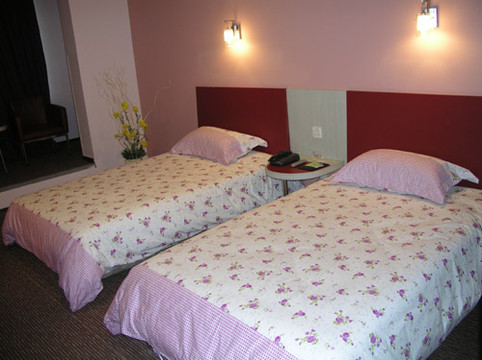 7天上海桂林路地铁站店主图