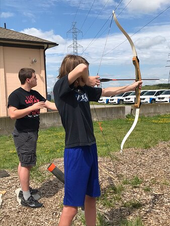 Barefoot Bushcraft-Thorold必去景点