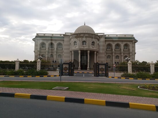 Quran Roundabout-沙迦必去景点