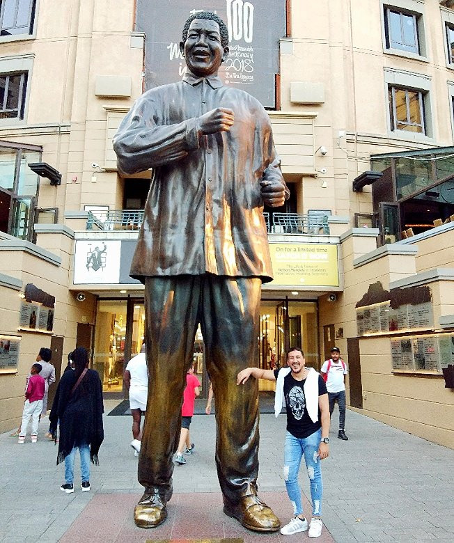 Nelson Mandela Square景点图片