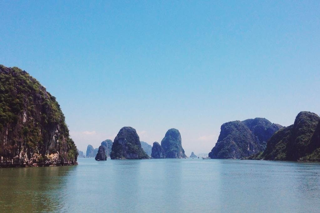 Halong Bay Kayaking Tours