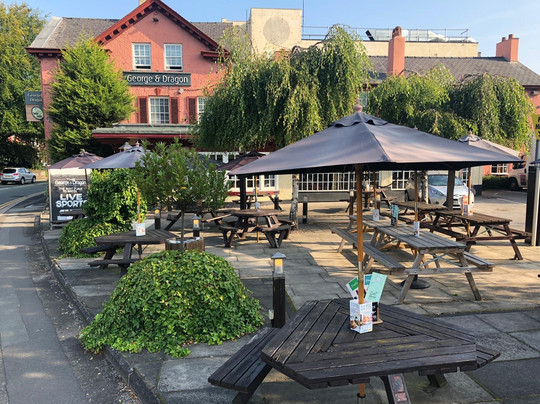 George & Dragon Table Table主图