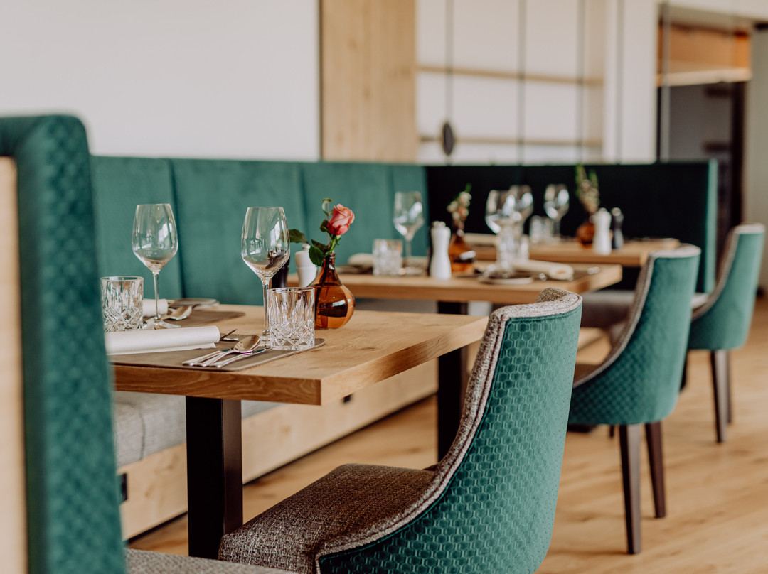 Ratsch an der Weinstrasse餐馆和美食-Hotel Ratscher Landhaus