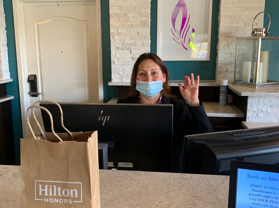 摩尔斯维尔/夏洛特希尔顿花园酒店主图