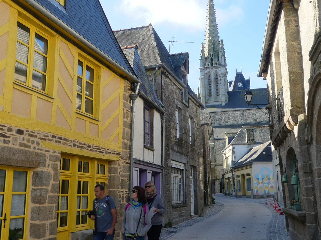 Eglise de Bazouges la Perouse景点图片