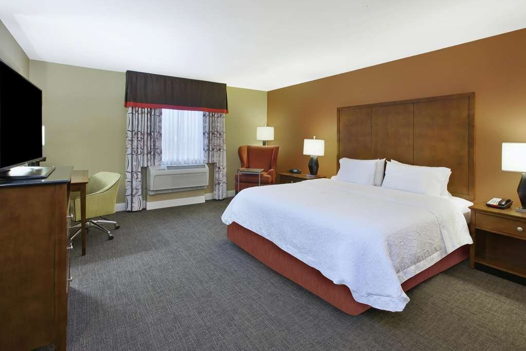 Hampton Inn & Suites Wichita-Northeast主图