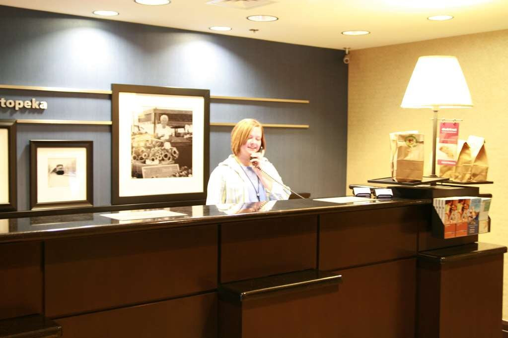 Hampton Inn Topeka主图