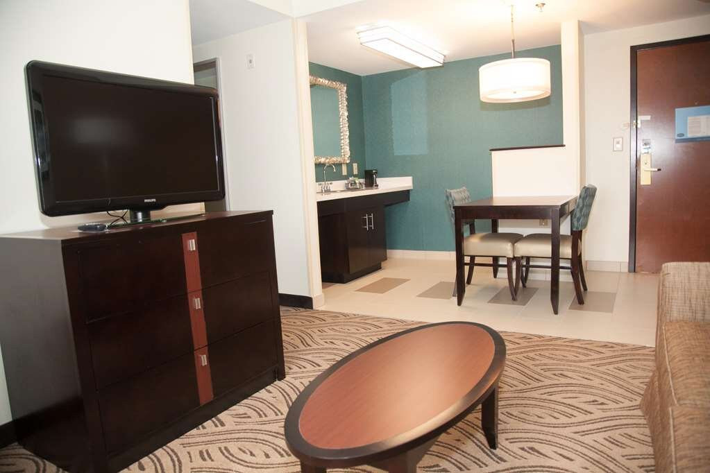 Hampton Inn & Suites Alpharetta主图