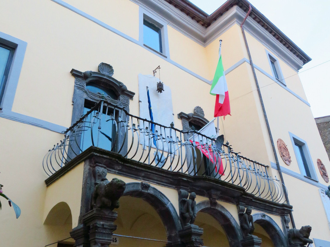 Portico Del Palazzo Comunale-Piansano必去景点