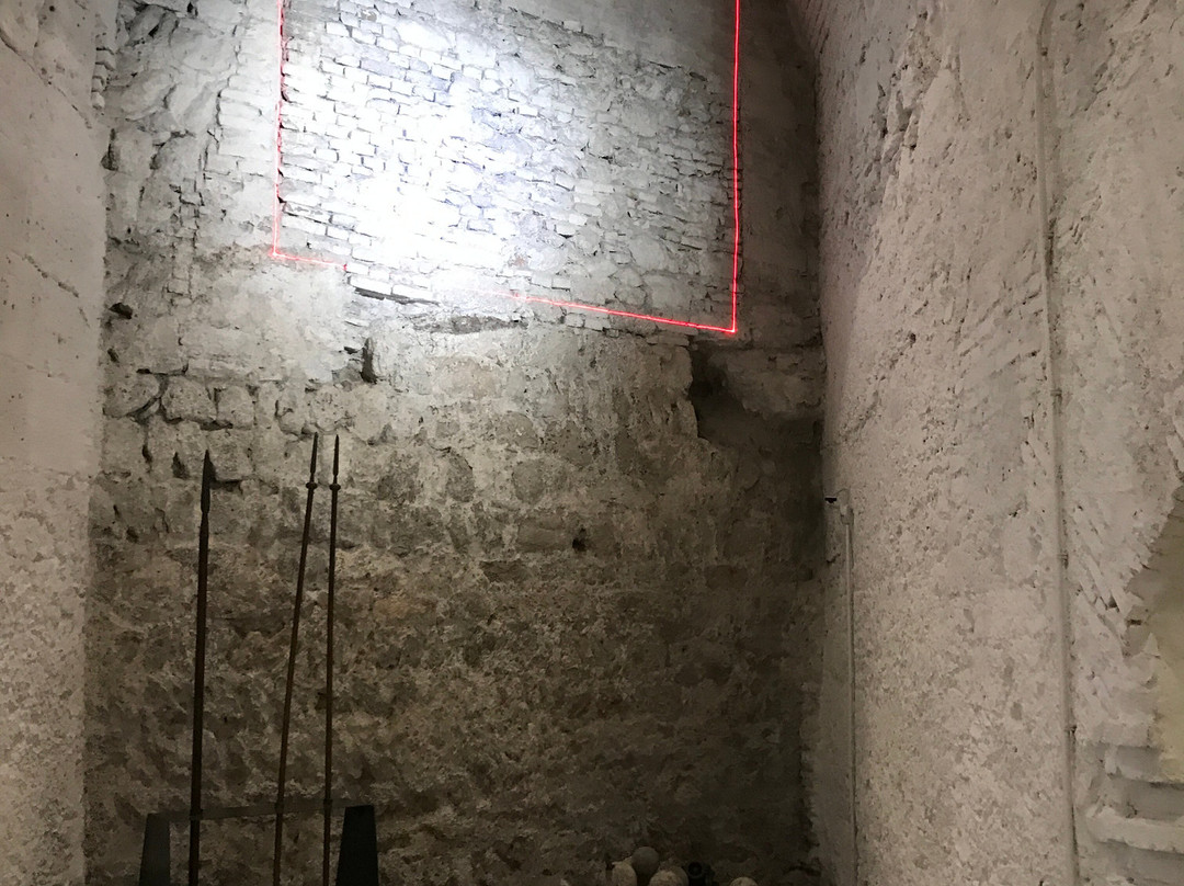 Stadtmauer und Kasematten-维也纳新城必去景点