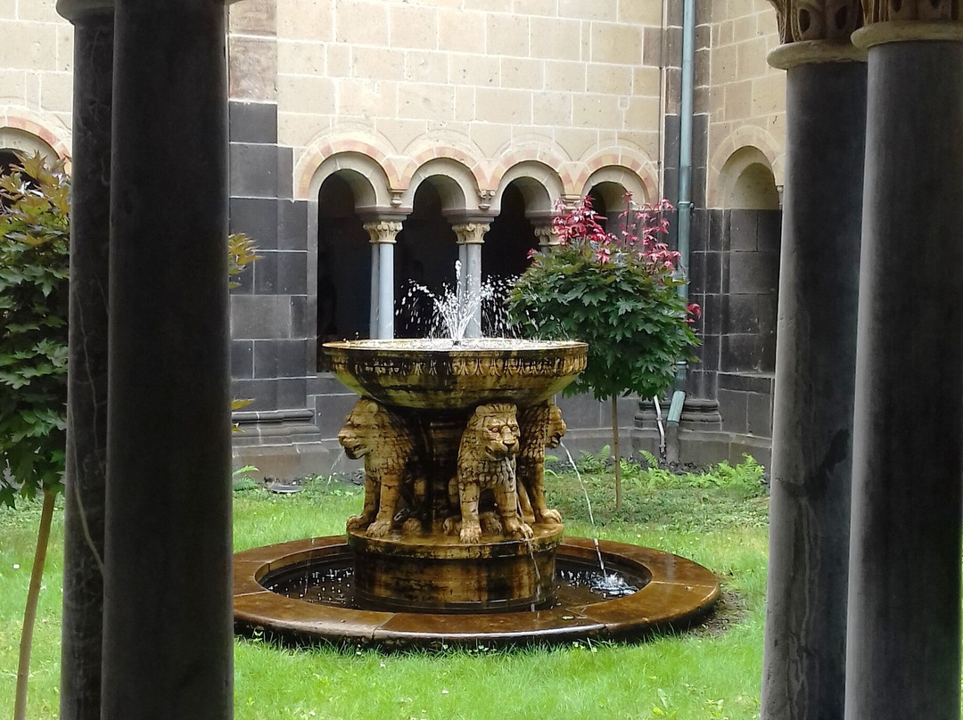 Benediktinerabtei Maria Laach-Maria Laach必去景点