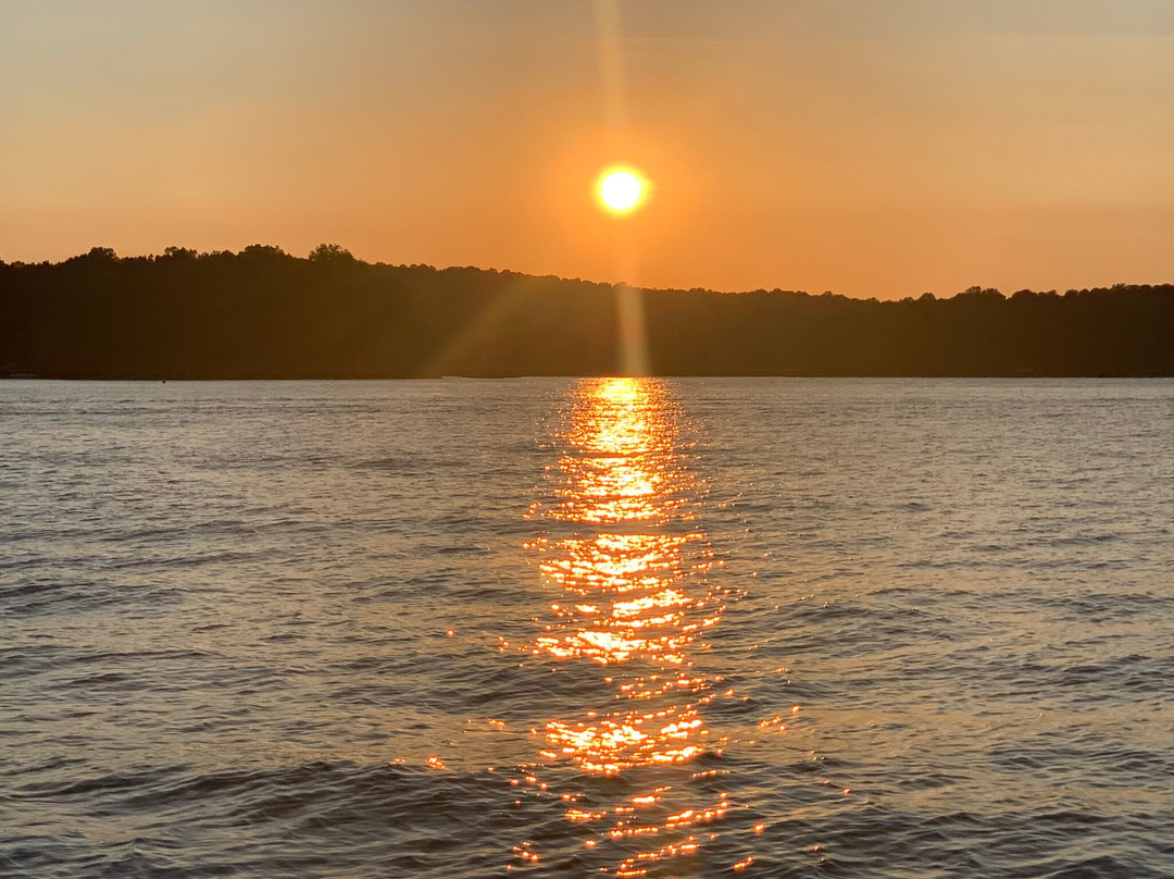 Lake Hartwell Boat Tours-Lavonia必去景点