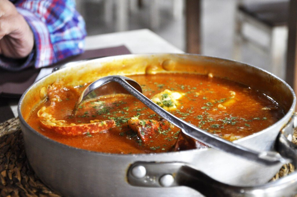 Porto de Rinlo主图