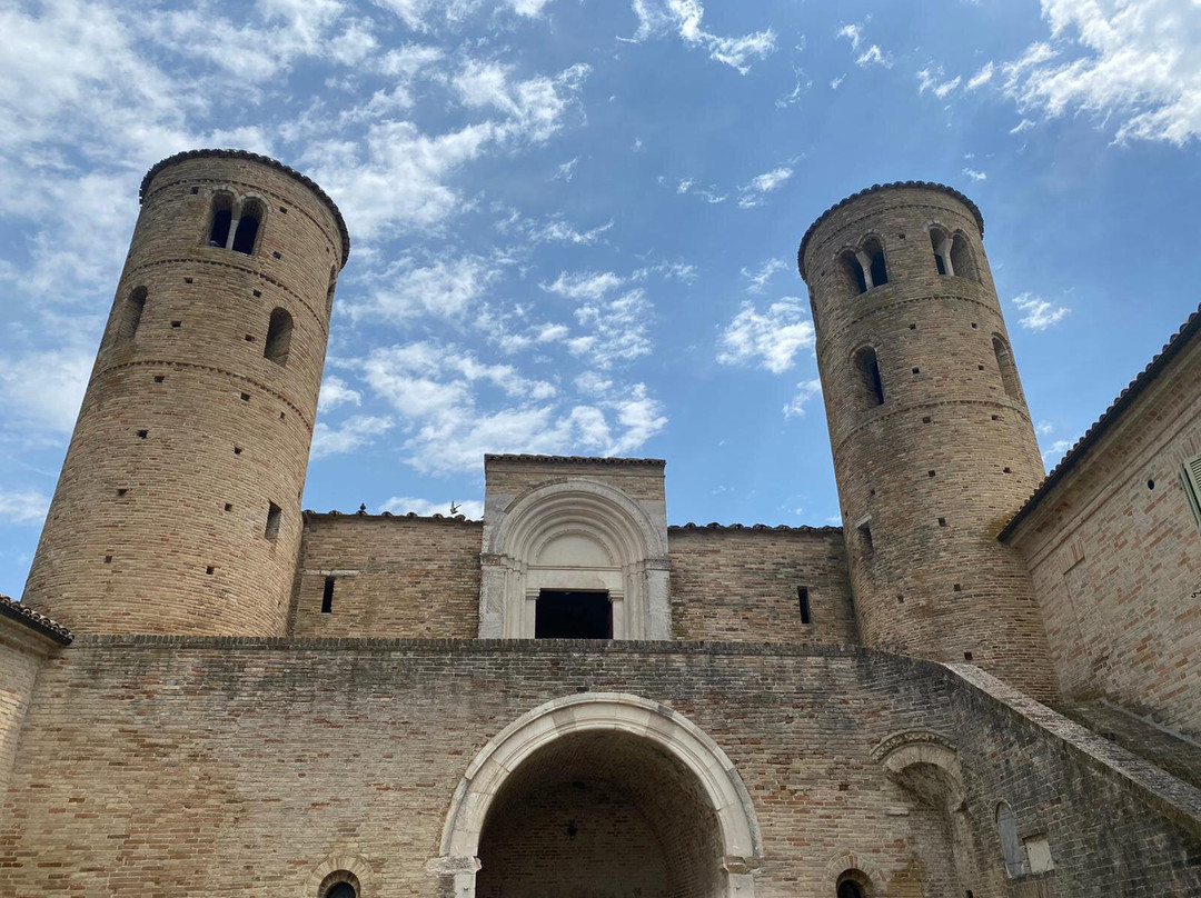 Chiesa di San Claudio al Chienti景点图片