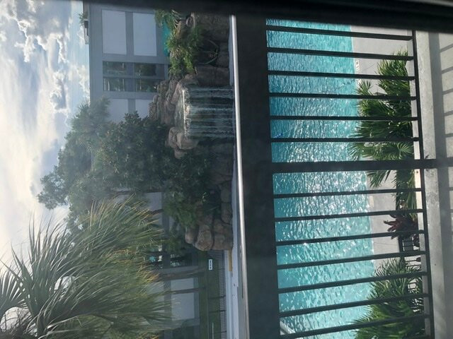 Opal Hotel And Suites主图