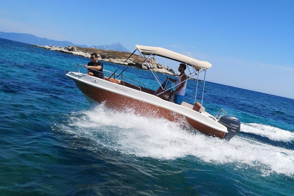 Aqua Play Boats Rental景点图片