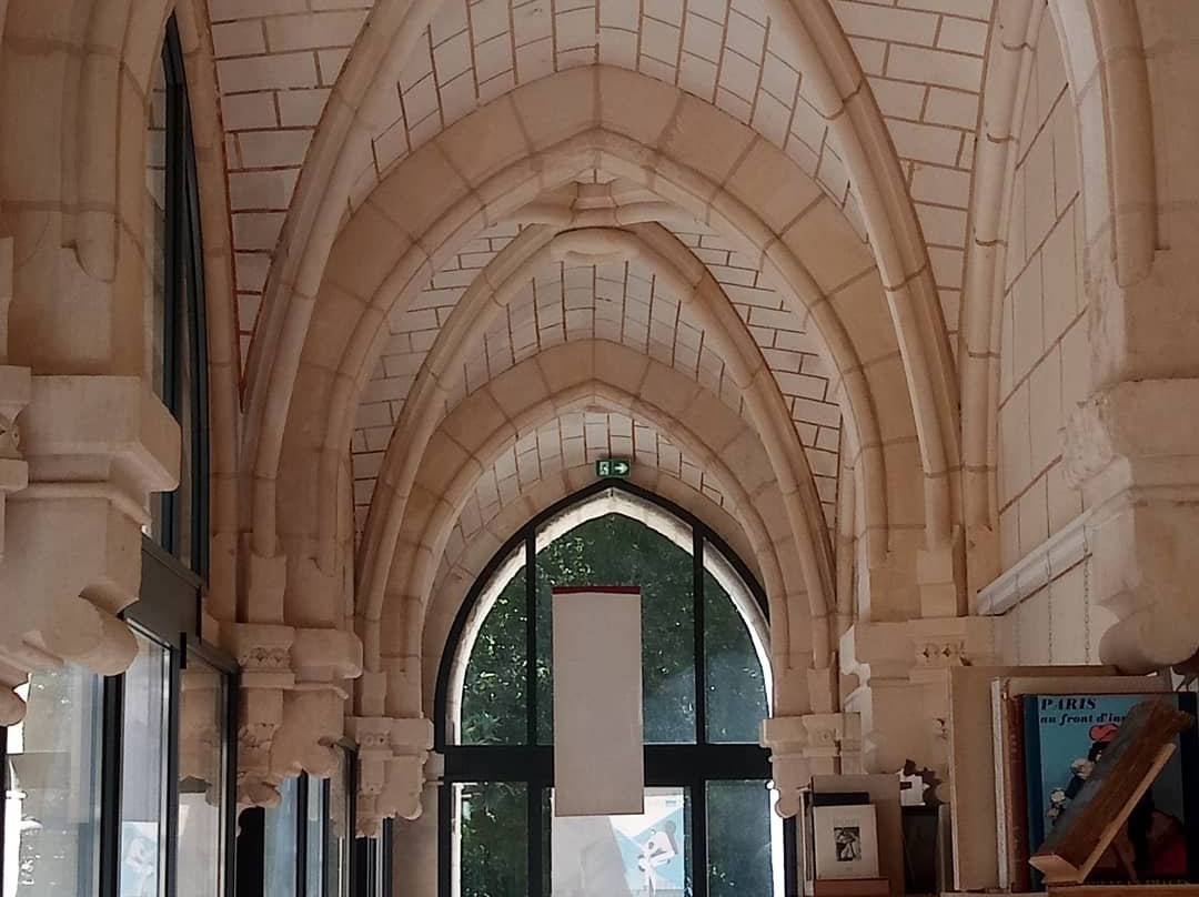 Basilique de Marçay - Patrimoine du Livre景点图片
