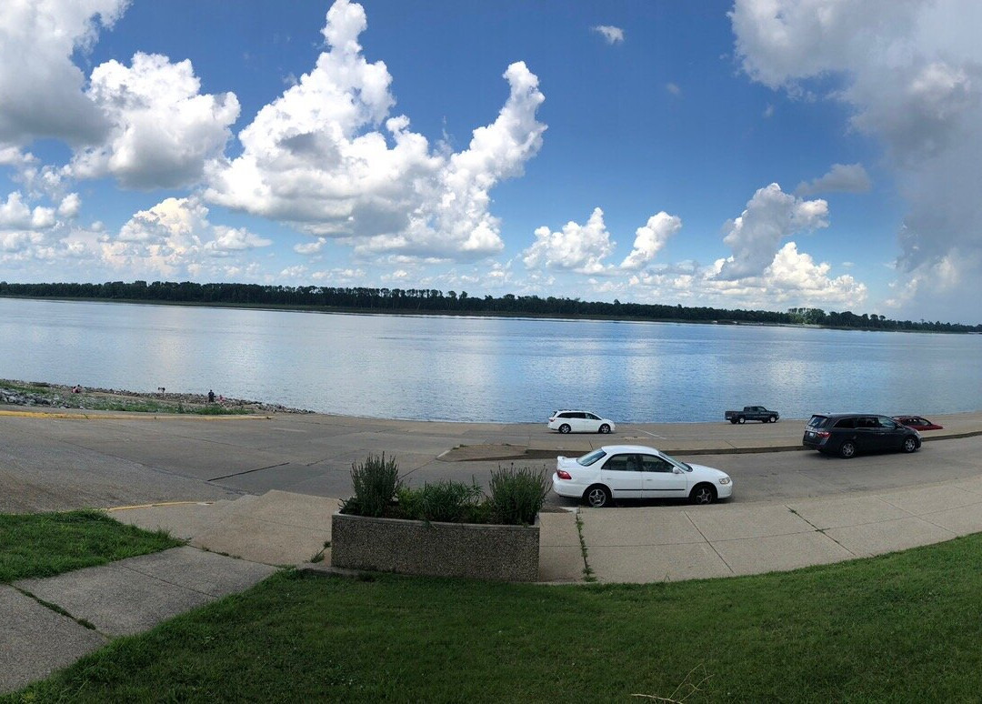 Floodwall Murals-帕迪尤卡必去景点