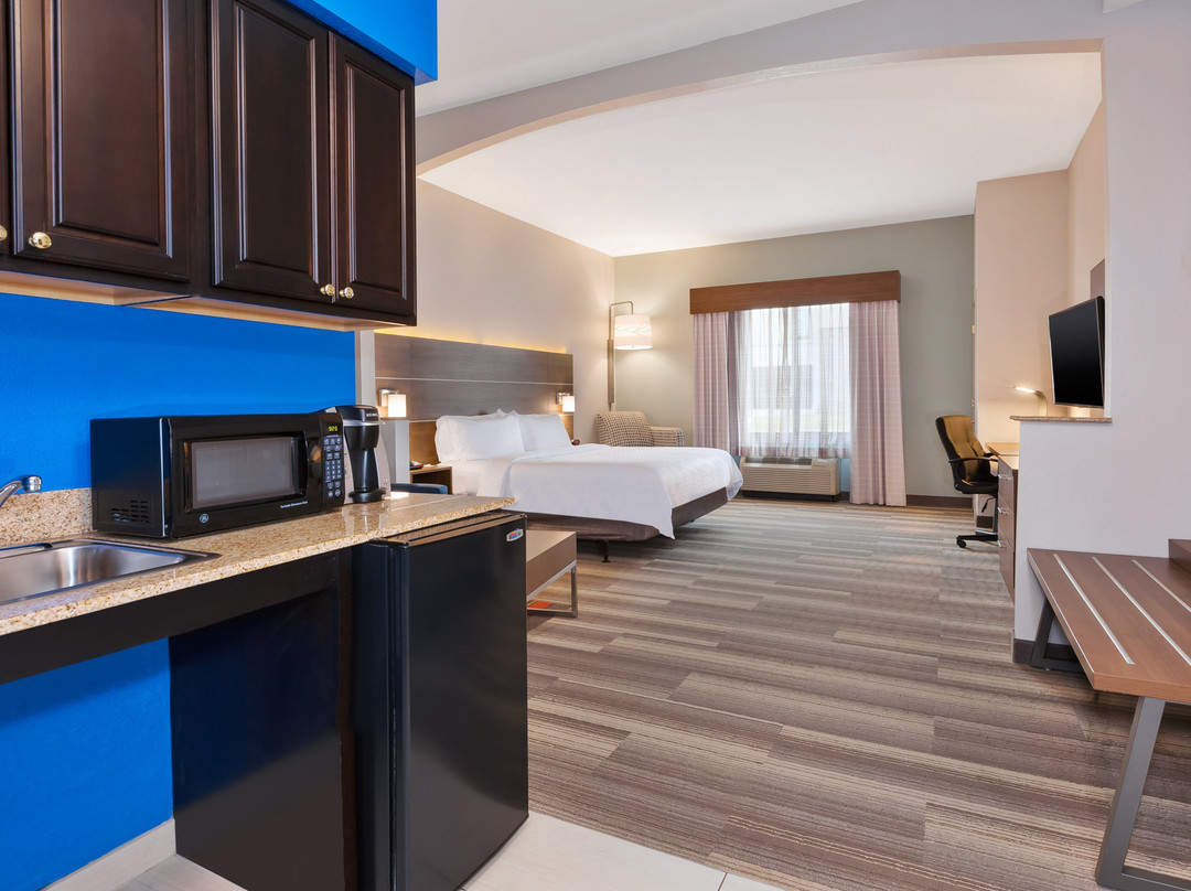 Holiday Inn Express & Suites Warminster - Horsham By IHG主图