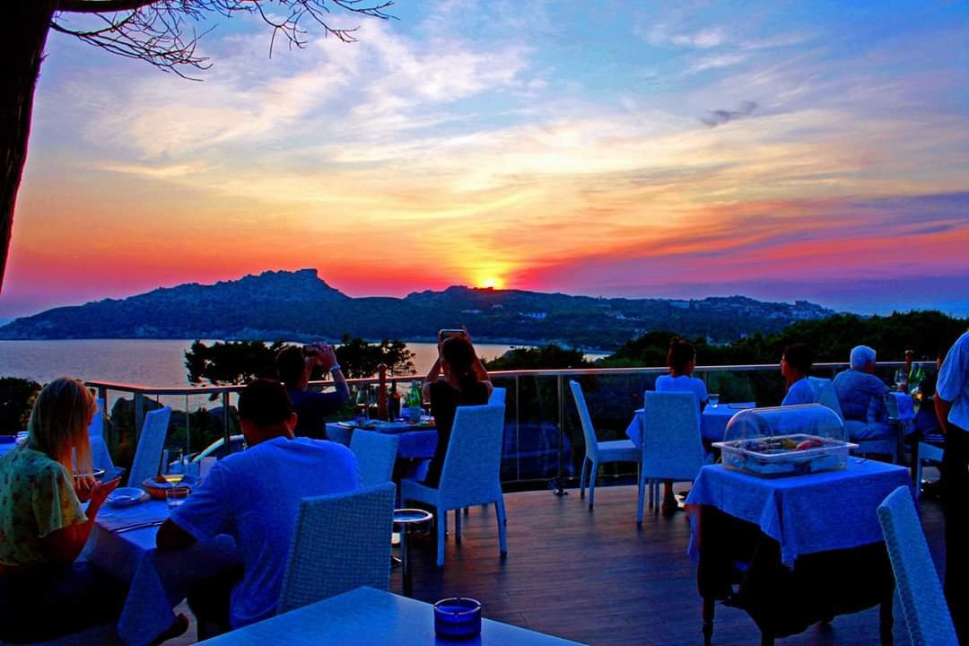 Santa Reparata餐馆和美食-Ristorante S'Andira