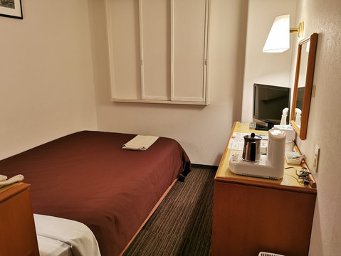 高山乡村酒店主图