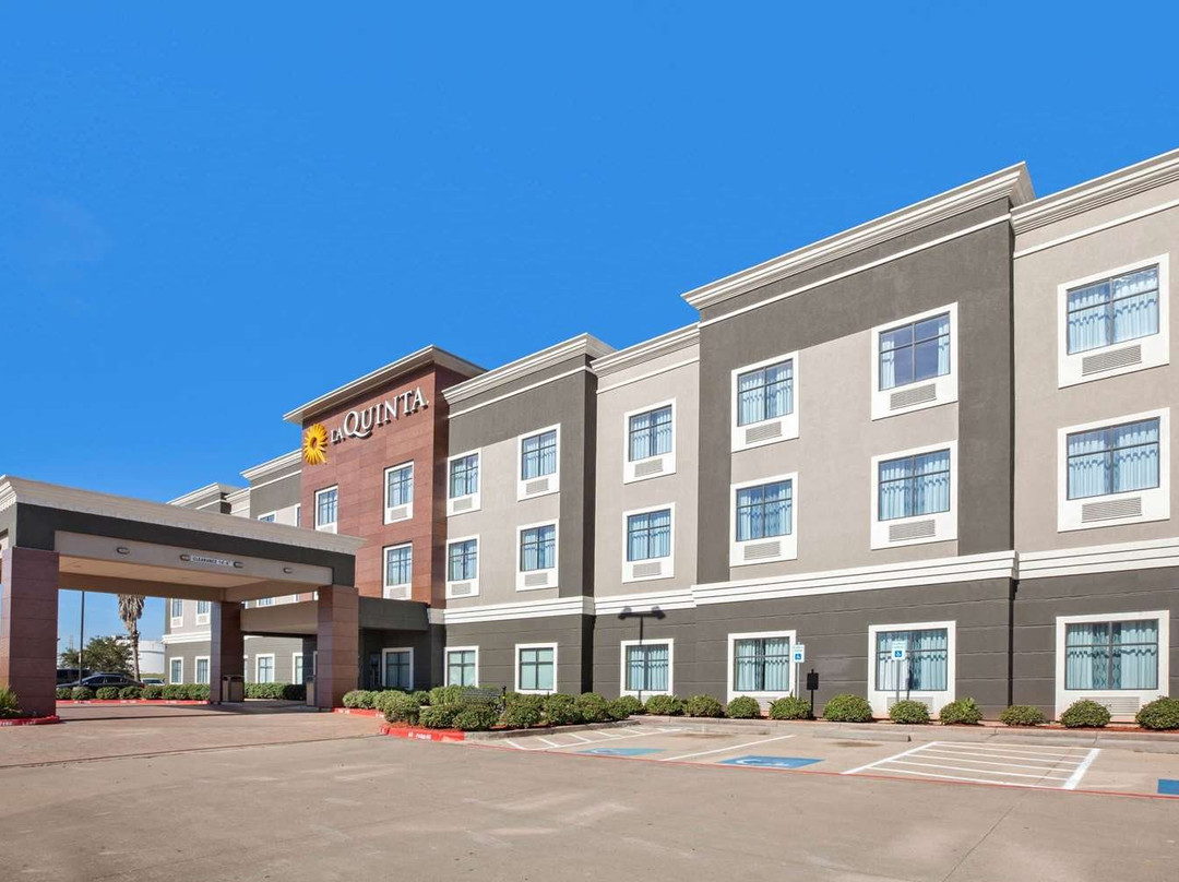 La Quinta Inn & Suites By Wyndham Pasadena North主图