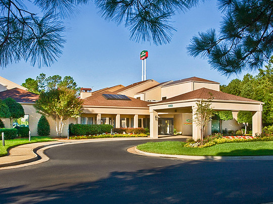 Courtyard by Marriott Hampton Coliseum Central主图