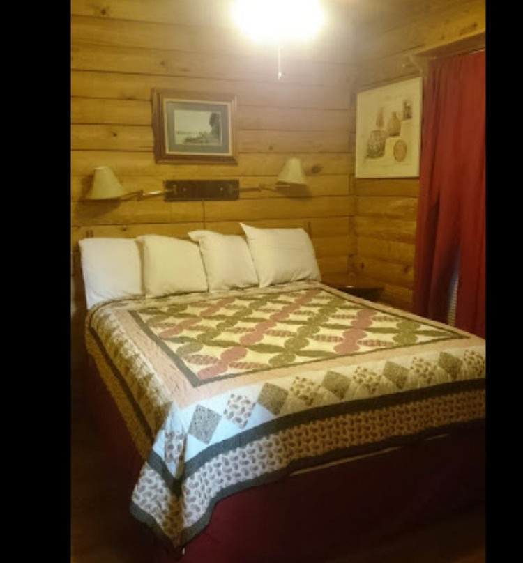 River Haven Cabins主图