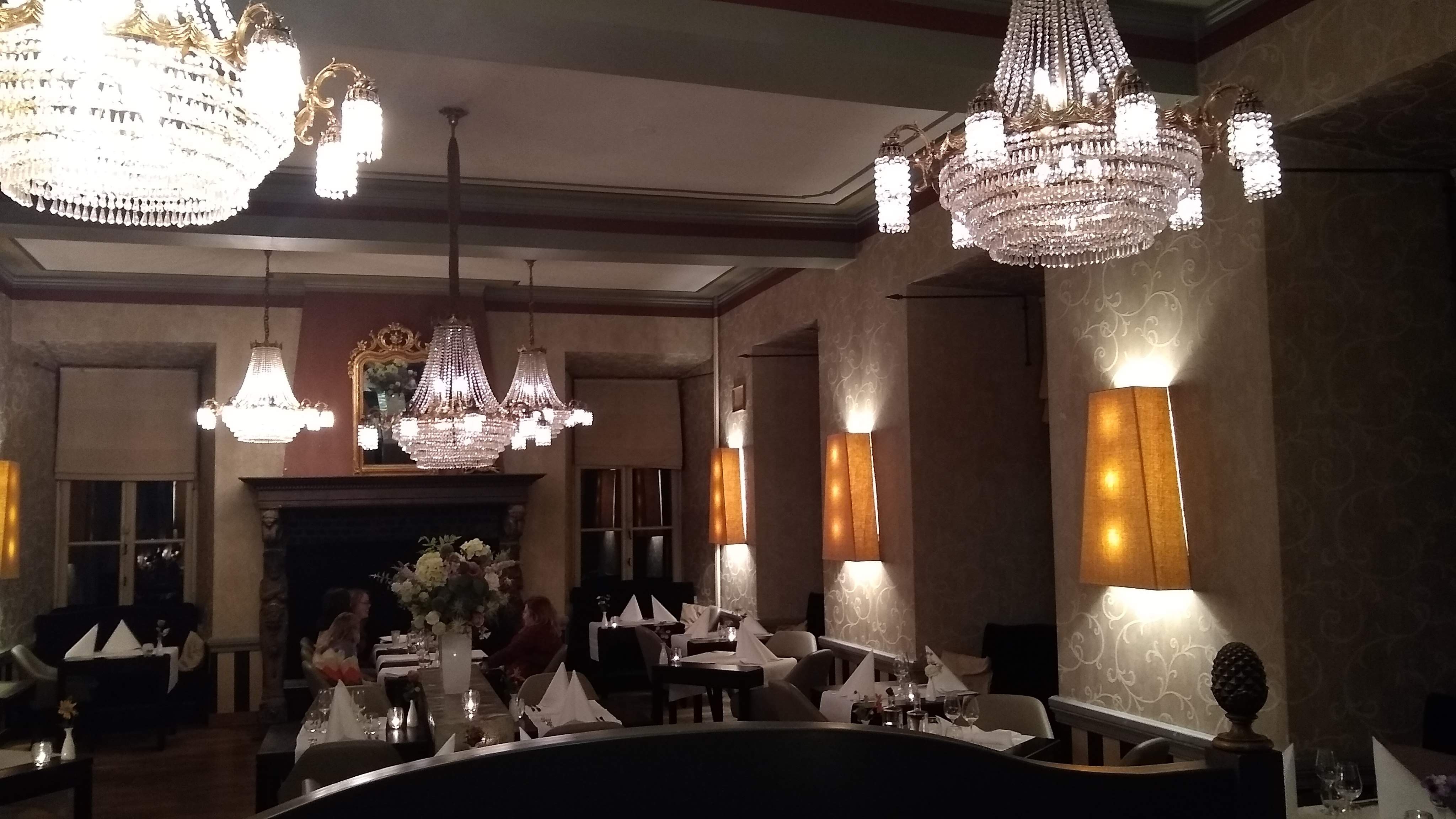 Fletcher Hotel-Restaurant Kasteel Erenstein-餐饮