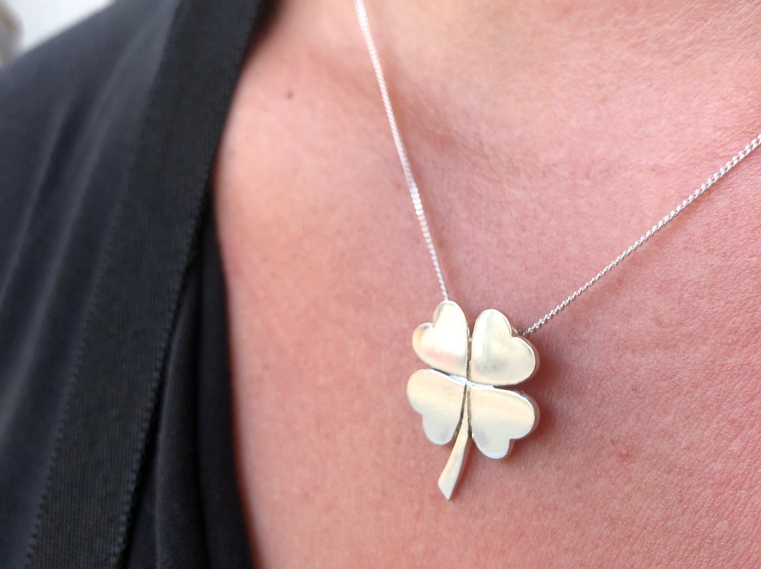 Sithma Gems & Jewellery-乌纳瓦图纳必去景点